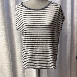 GAP Black and White Sleeveless Boxy Tee
